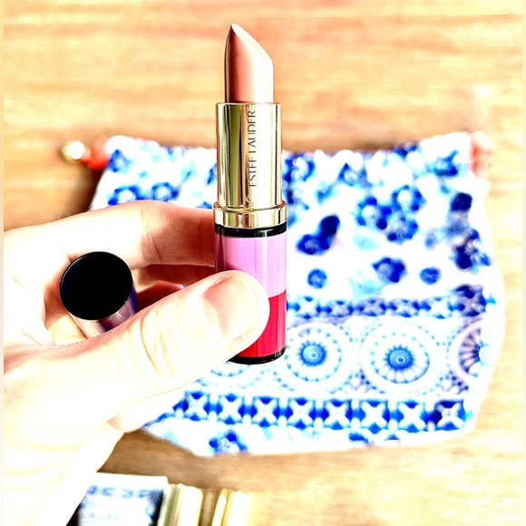 Estée Lauder Bundle! Skincare & Makeup Items w/ Cosmetic Bag🛍️ **BRAND NEW!🎁** - Picture 5 of 7